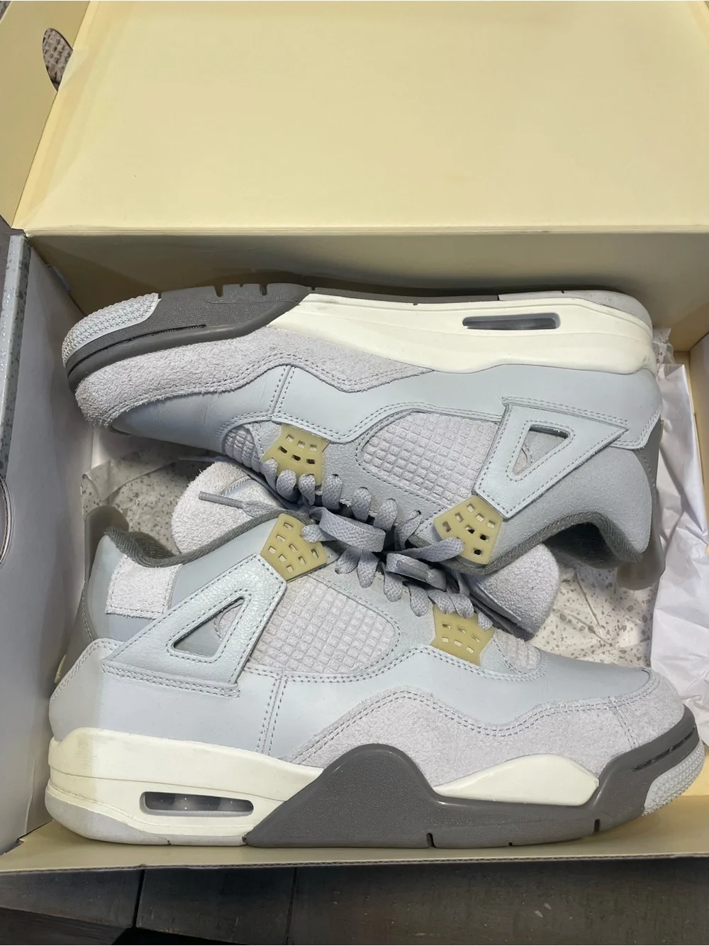 Nike Air Jordan 4 Retro Sneakers - Light Grey & Cream